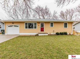 132 Meadow Ln, Gretna, NE 68028