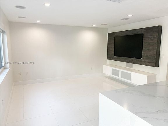 5th image of 5023 NW 114th Ct