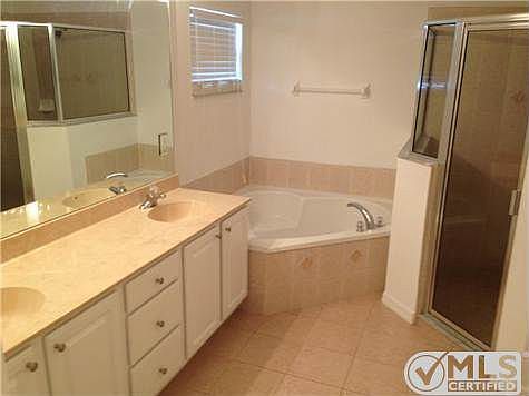 5th image of 2050 SE Franciscan St