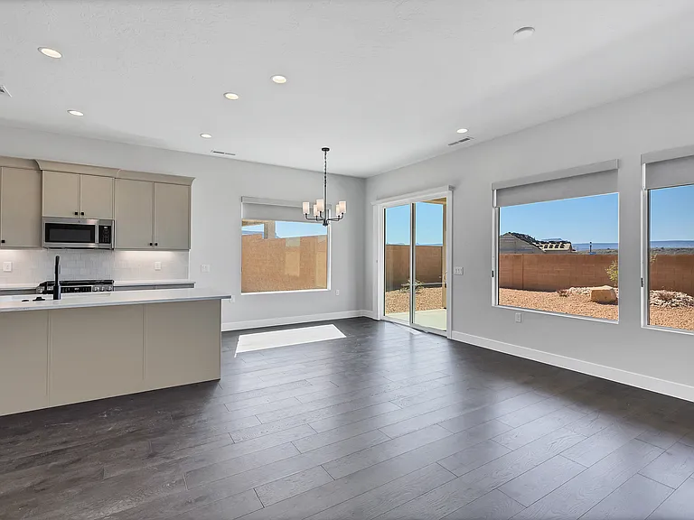 965 W Mesa Ave — Photo 5