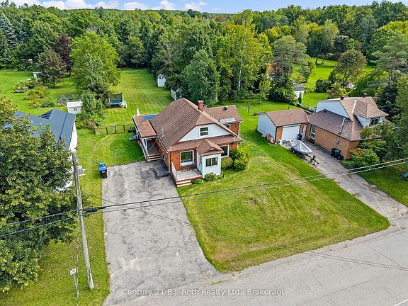 2nd image of 15 Lucy St