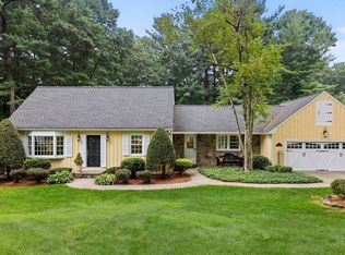 10 Granada Way, Andover, MA 01810