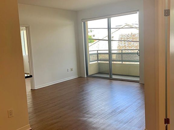 5th image of 65 W Dayton St #3057845
