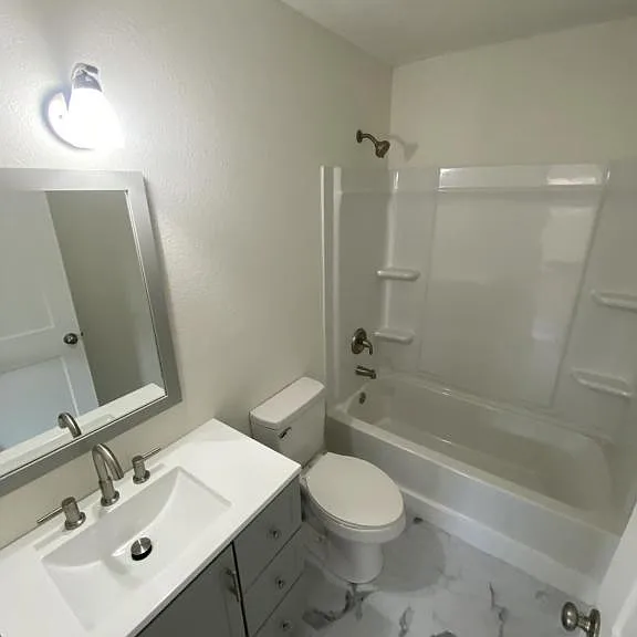 2413 Webster Ct — Photo 4