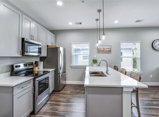 144 W 5th St APT C, Kemah, TX 77565