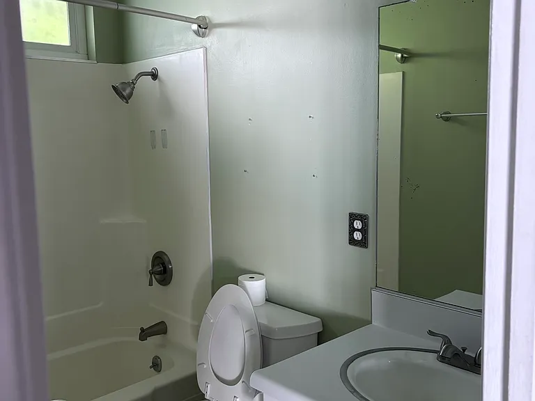 929 Cottonwood Dr — Photo 4