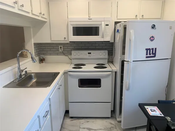 9081 Lime Bay Boulevard #214, Tamarac, FL 33321