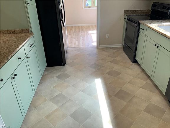 5th image of 3210 Indigo Rd