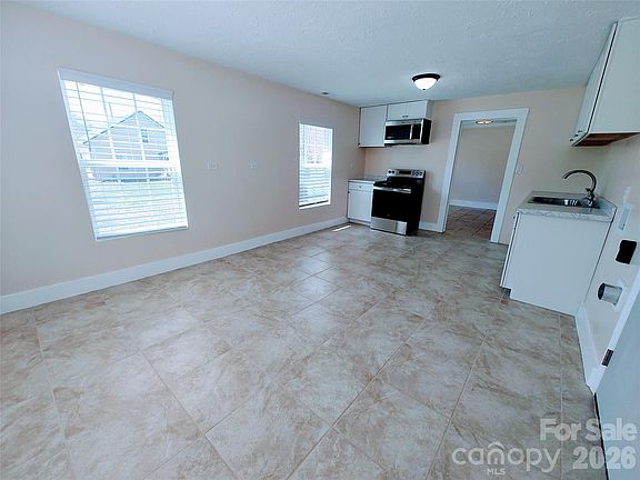 5th image of 175 Leonard Rd