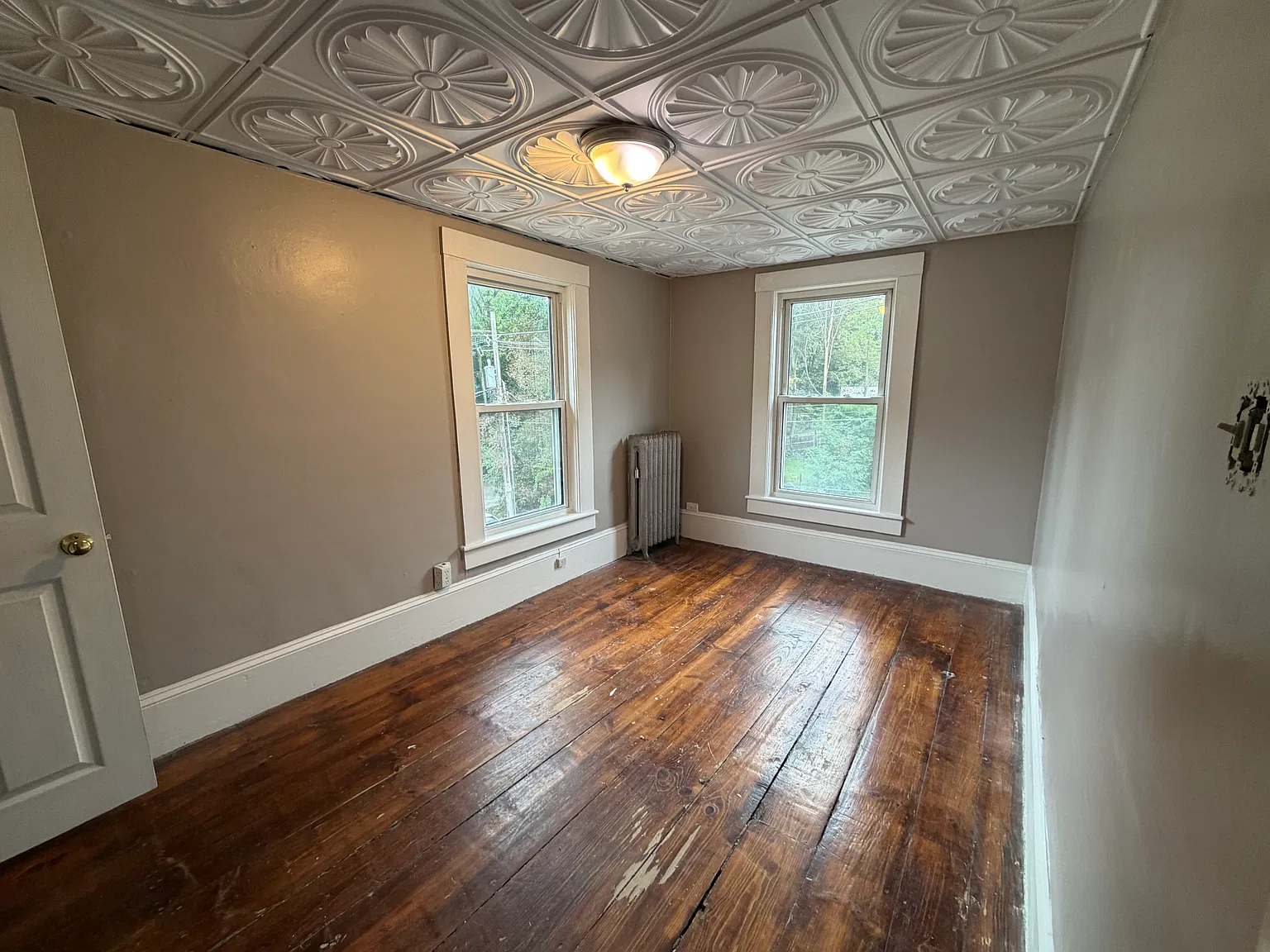2 bed, 1200 sqft, $2,200 — Photo 2