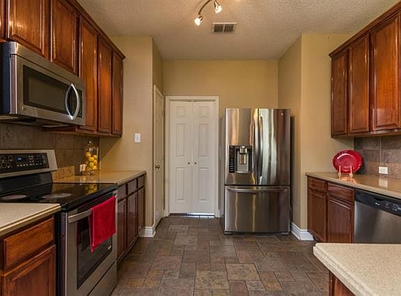 5th image of 317 Heatherwood Dr