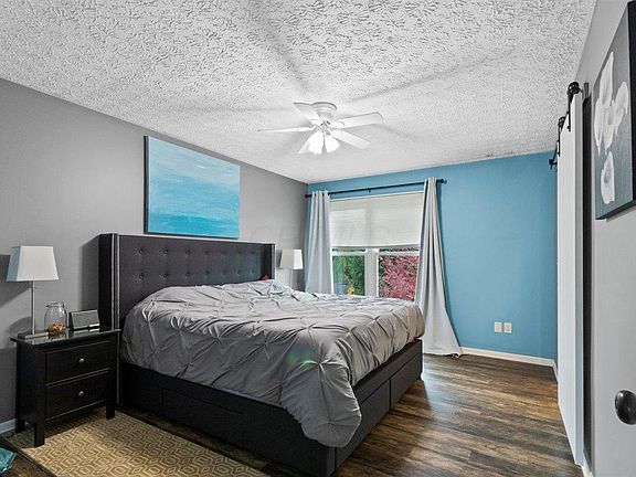 4th image of 2269 Glencroft Dr