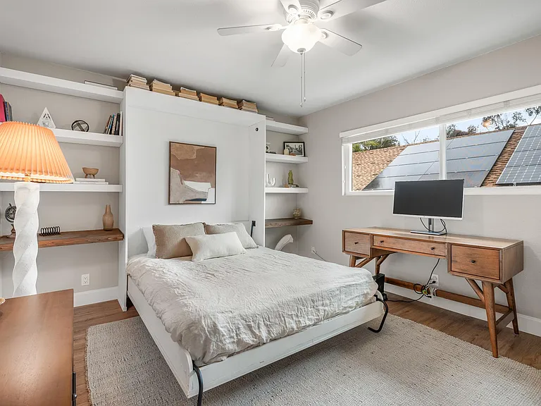 3821 Albatross St — Photo 33