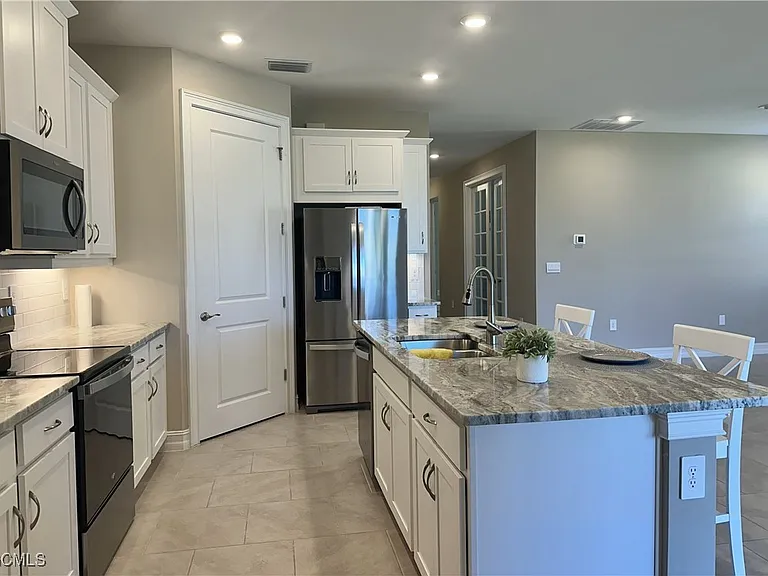 1401 Remington Trace Dr — Photo 8