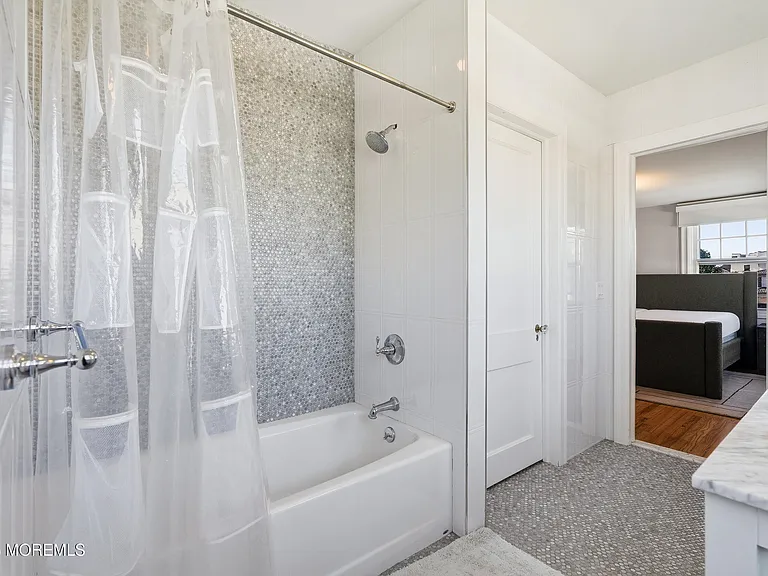 125 Cedar Ave — Photo 37
