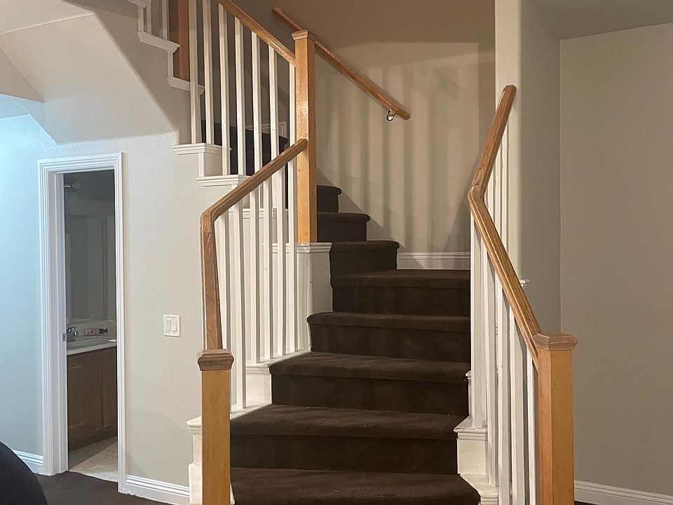 1st image of 1085 Pleasure Ln Unit 102