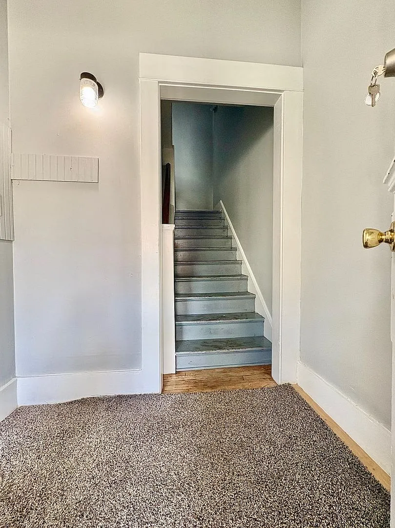 609/611 E. Mishawaka ave — Photo 3