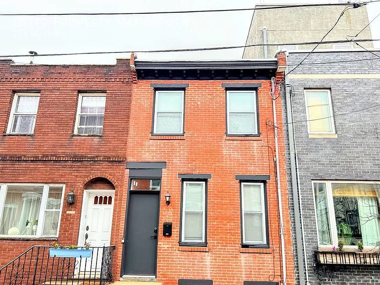 246 Watkins St — Photo 22