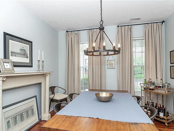 5th image of 8542 Charleston Ct