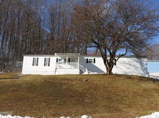 10 Lakewood Dr, Pittsfield, MA 01201