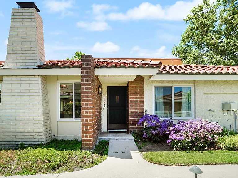 2130 Portola Ln — Photo 1