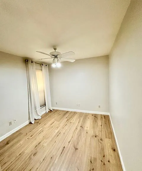 4302 N 29th Way — Photo 13