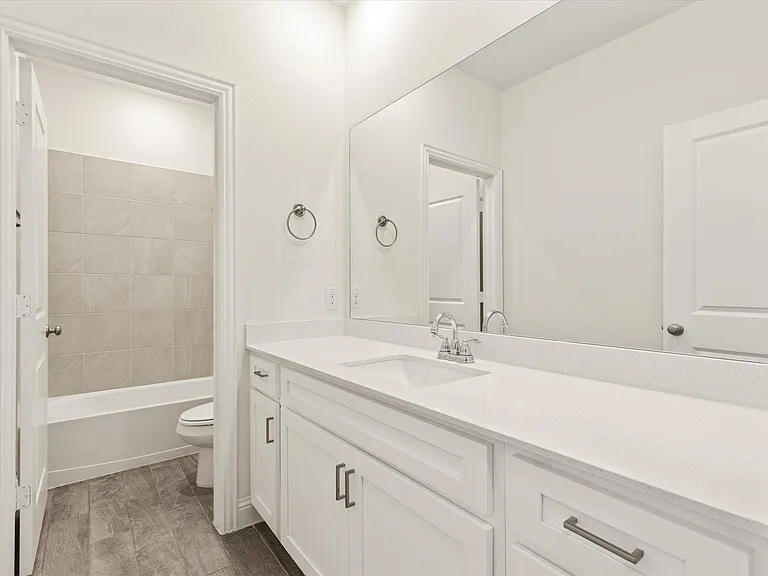 324 Amenduni Ln — Photo 19