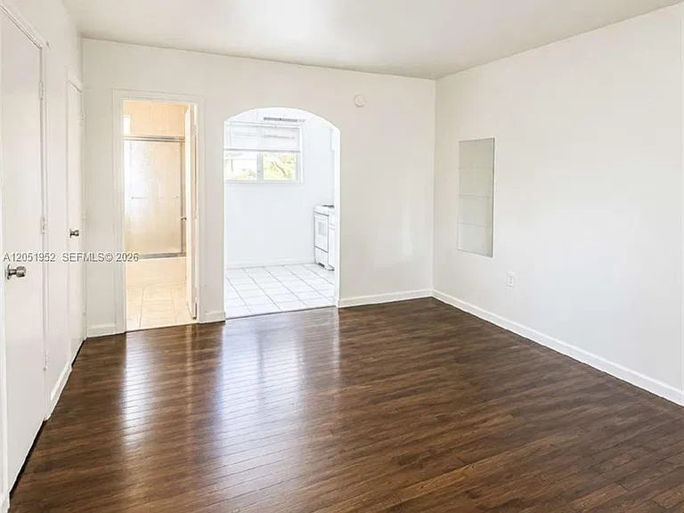 5305 Biscayne Blvd #203 — Photo 1
