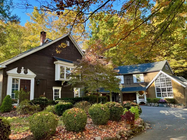 4 Sand Hill Road, Simsbury, CT 06089