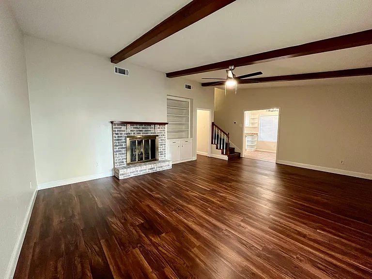 438 Georgetown St — Photo 16