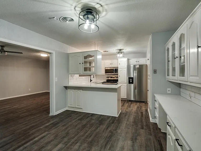 3510 Kent Ln — Photo 12
