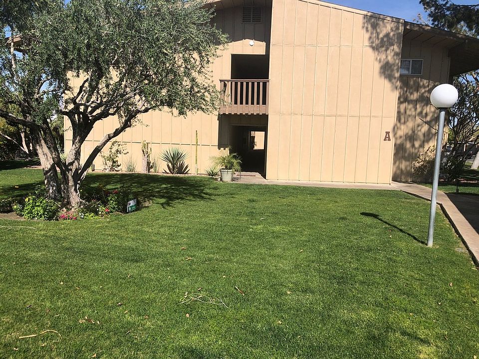 1st image of 77805 California Dr APT A2