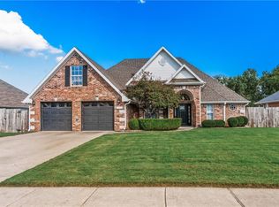 1505 S Breckenridge Loop, Rogers, AR 72756