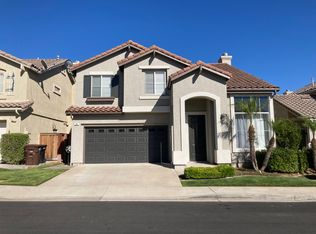 16 Twilight Ln, Rancho Santa Margarita, CA 92688