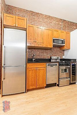 3rd image of 358 W 51st St APT Bh