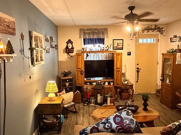 4th image of 124 Kichline Ave