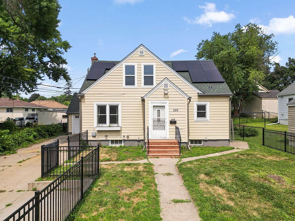 1st image of 509 1st St N