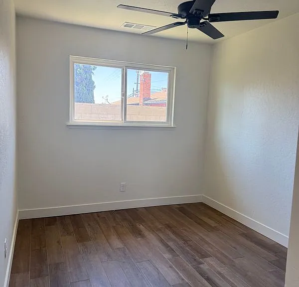 1459 E Kern Ave — Photo 13