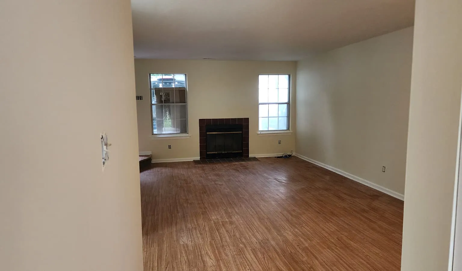 3 bed, 1314 sqft, $2,650 — Photo 2