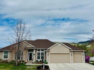 1705 Harmony Ln, Klamath Falls, OR 97601