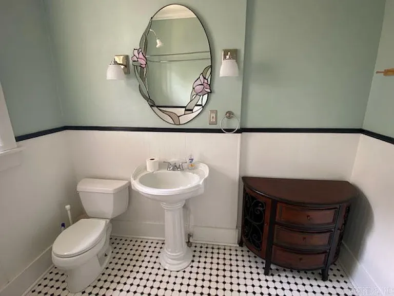 116 N Spruce St — Photo 17