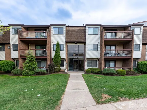 823 Edison Glen Ter, Edison, NJ 08837