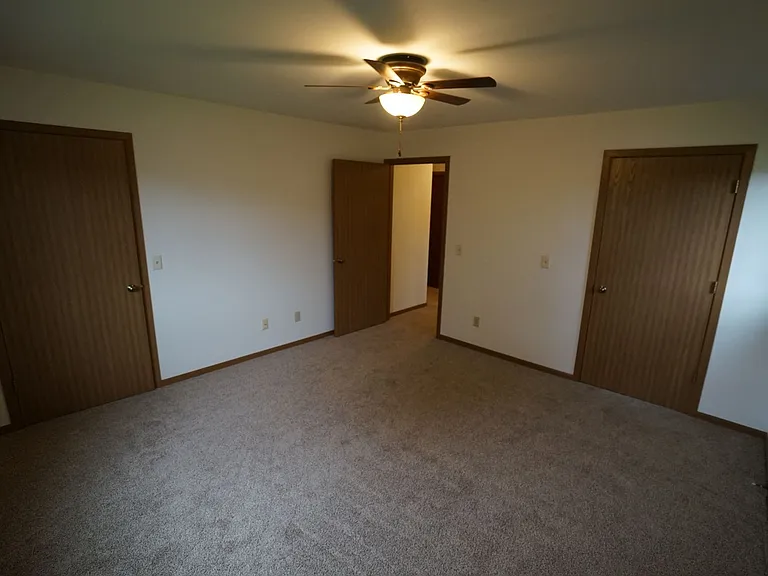 258 Strangeway Ave — Photo 11