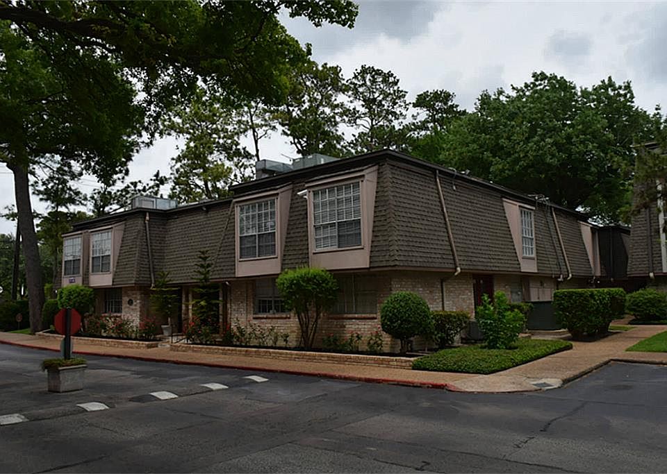 1st image of 12633 Memorial Dr APT 2
