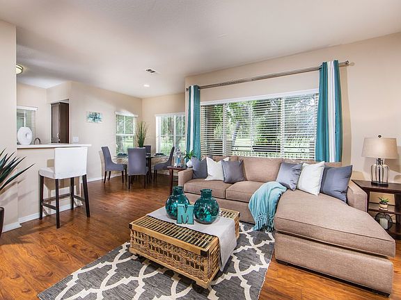 4th image of 24640 Town Center Dr #5202