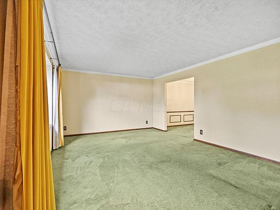 3rd image of 5687 Greendale Dr