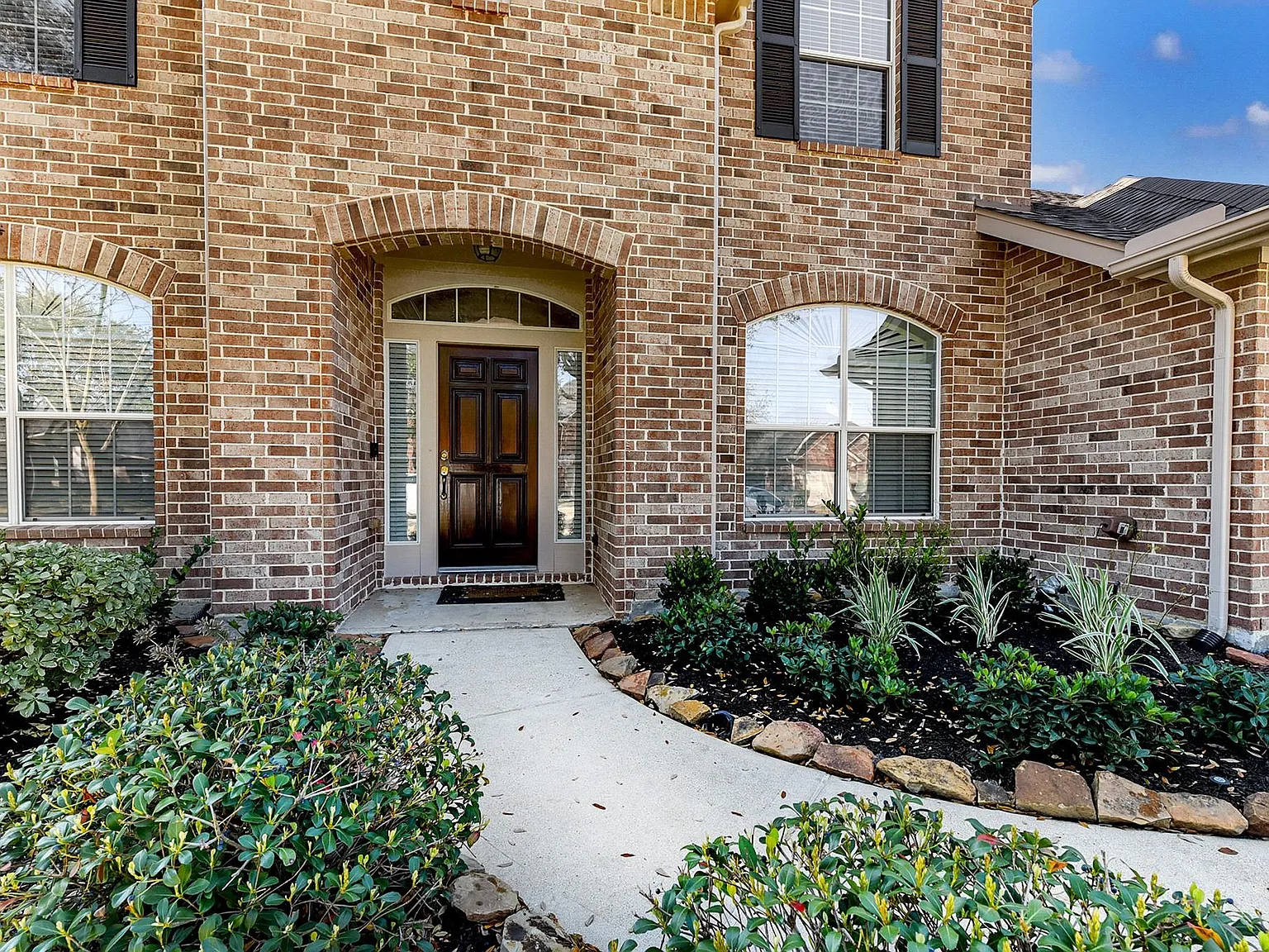 4 bed, 3.5 bath, 2888 sqft, $2,900 — Photo 4