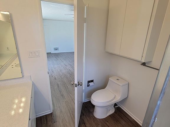 3rd image of 22634 Evalyn Ave