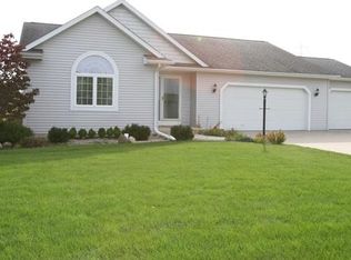 20660 Baltimore Oriole Dr, Bristol, IN 46507