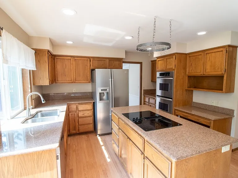 24435 SE 42nd Pl — Photo 14